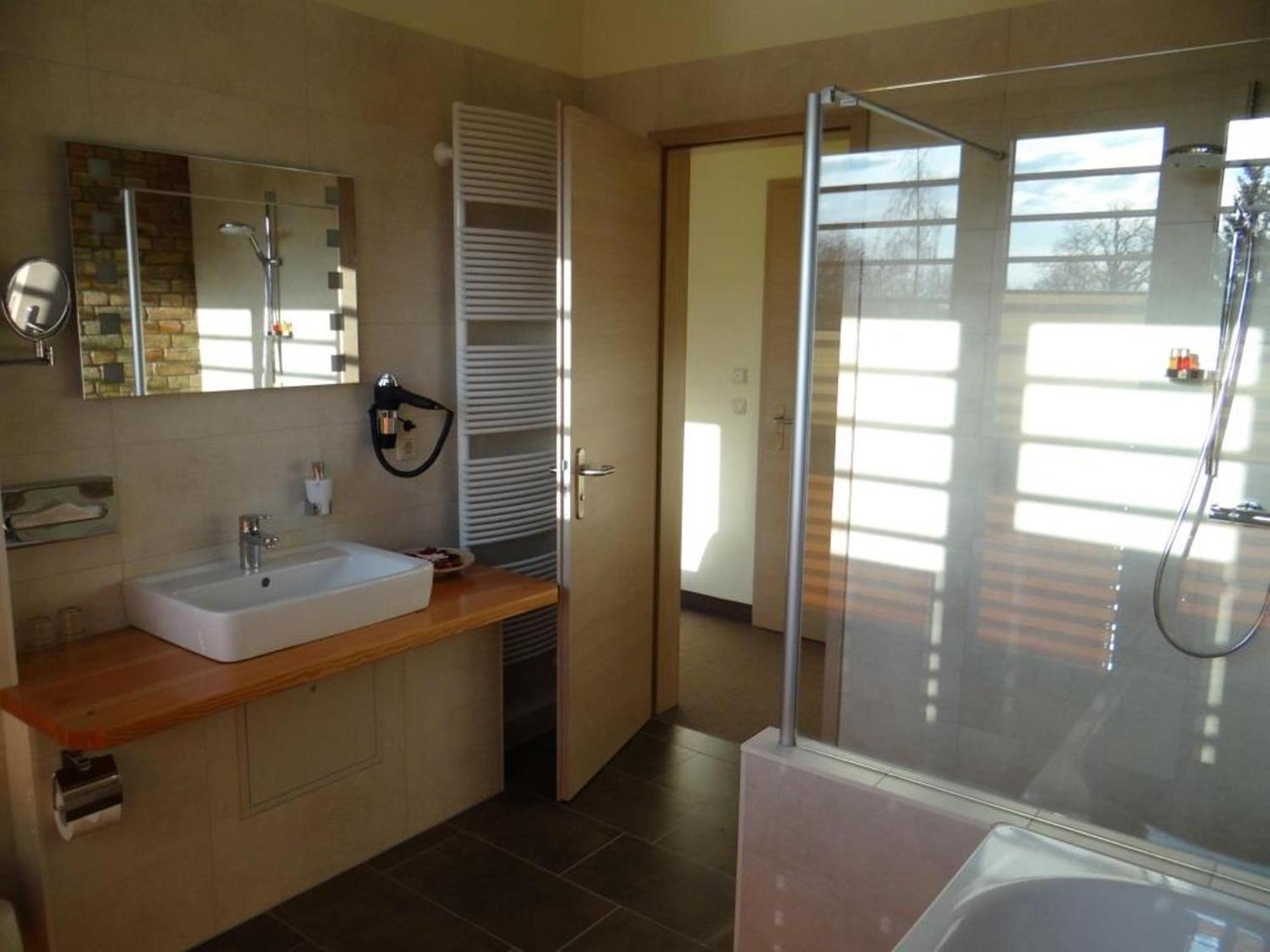Hotel Und Restaurant Am Peenetal Liepen  Room photo