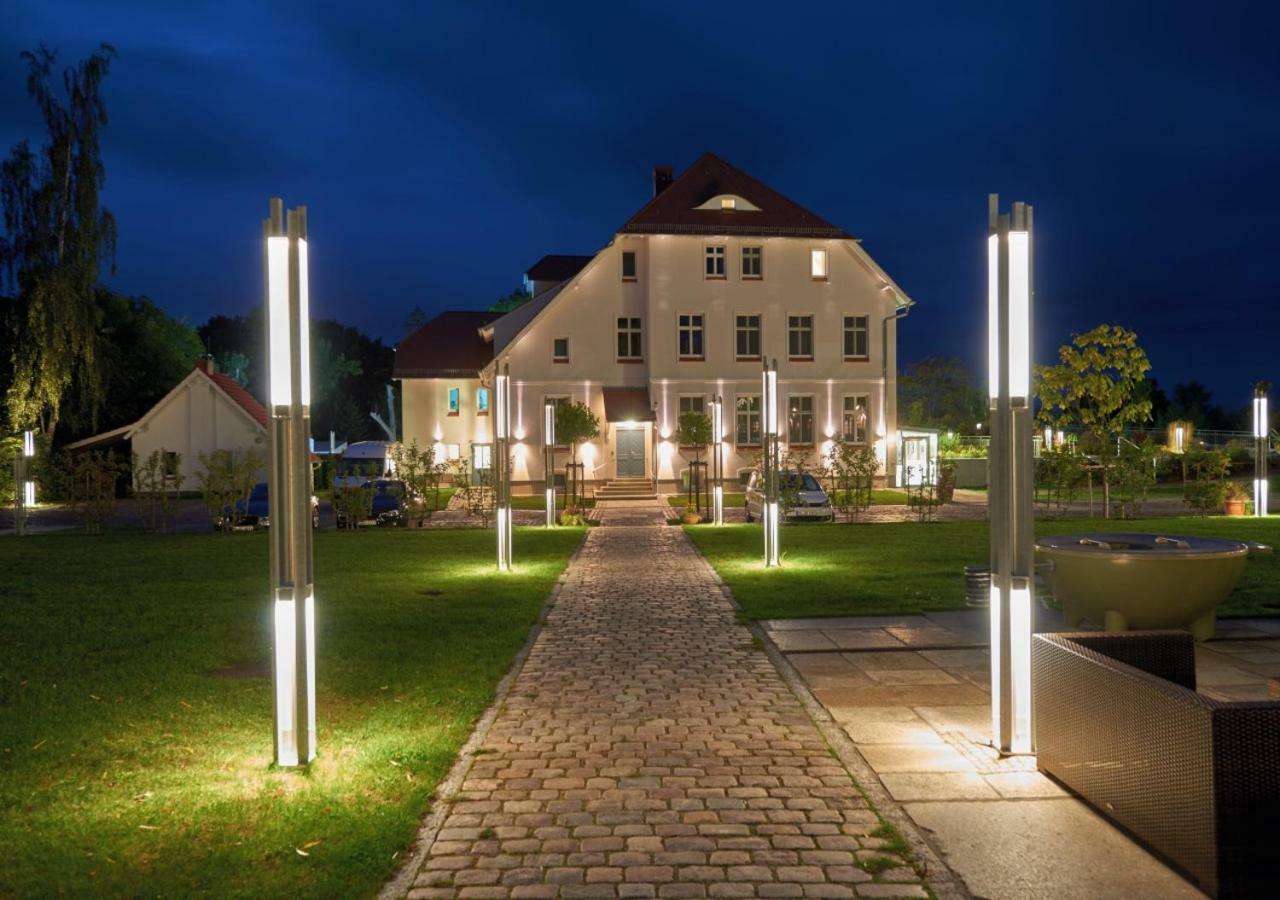 Hotel Und Restaurant Am Peenetal Liepen  Exterior photo